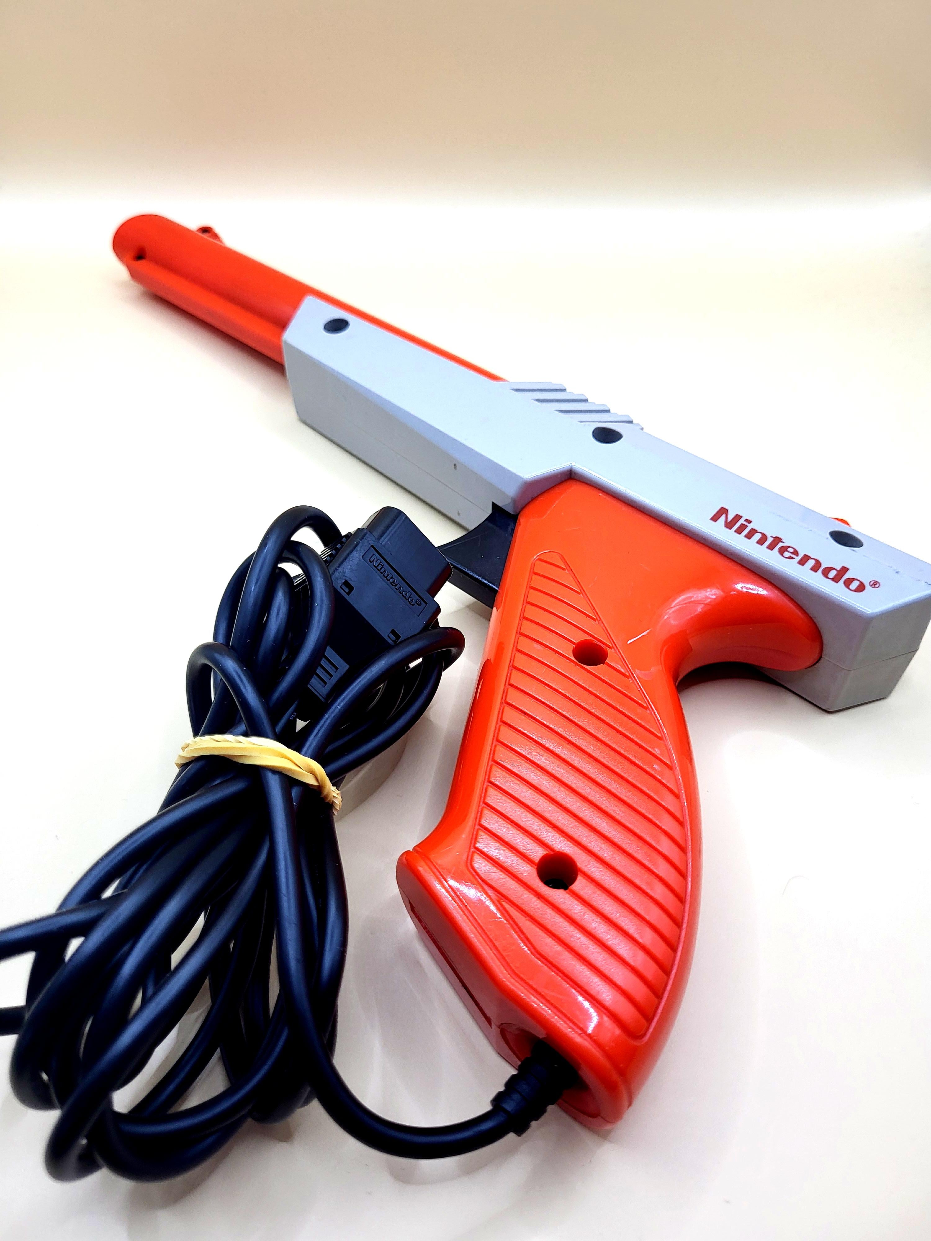 Nintendo Entertainment System NES Zapper Gun - Light Gun