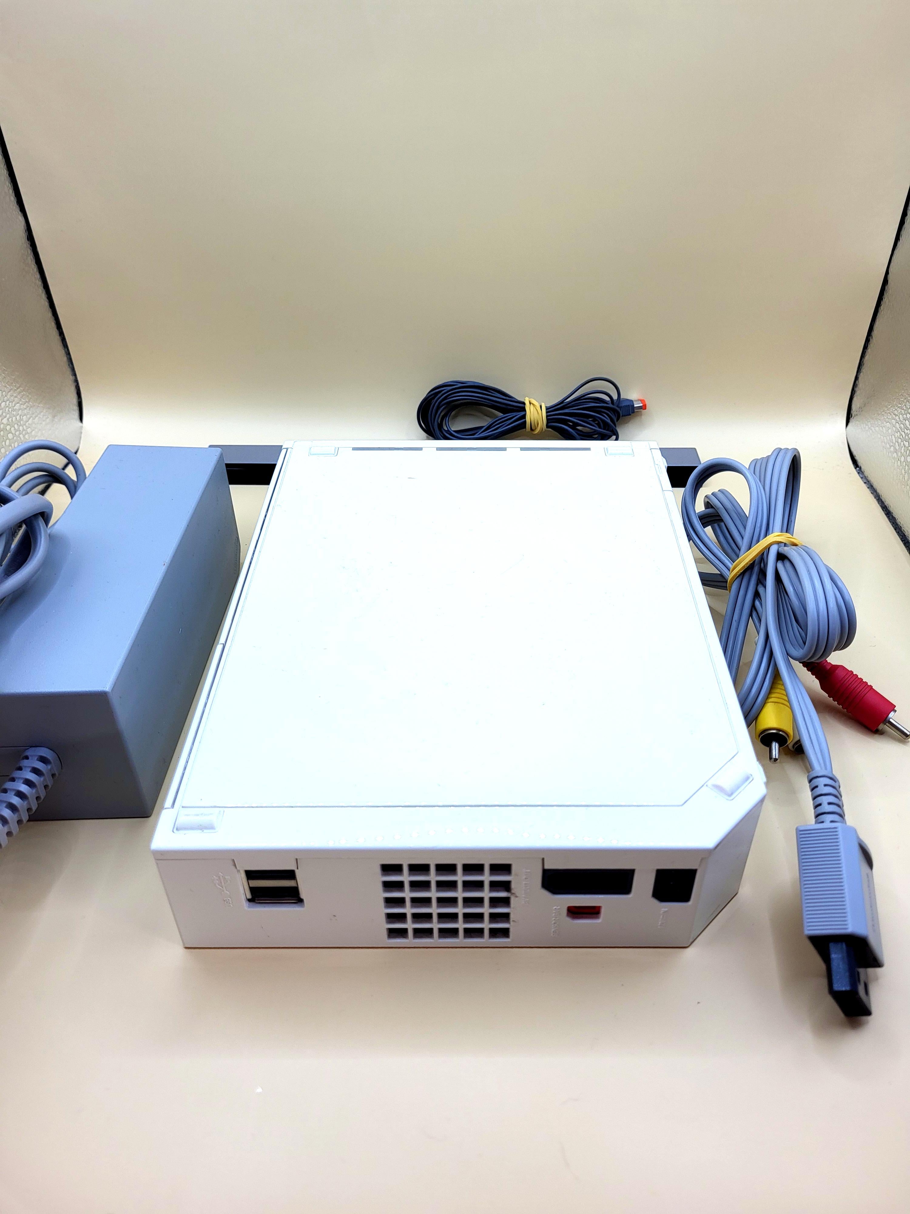 Nintendo Wii Console Wit Licht Vergeeld