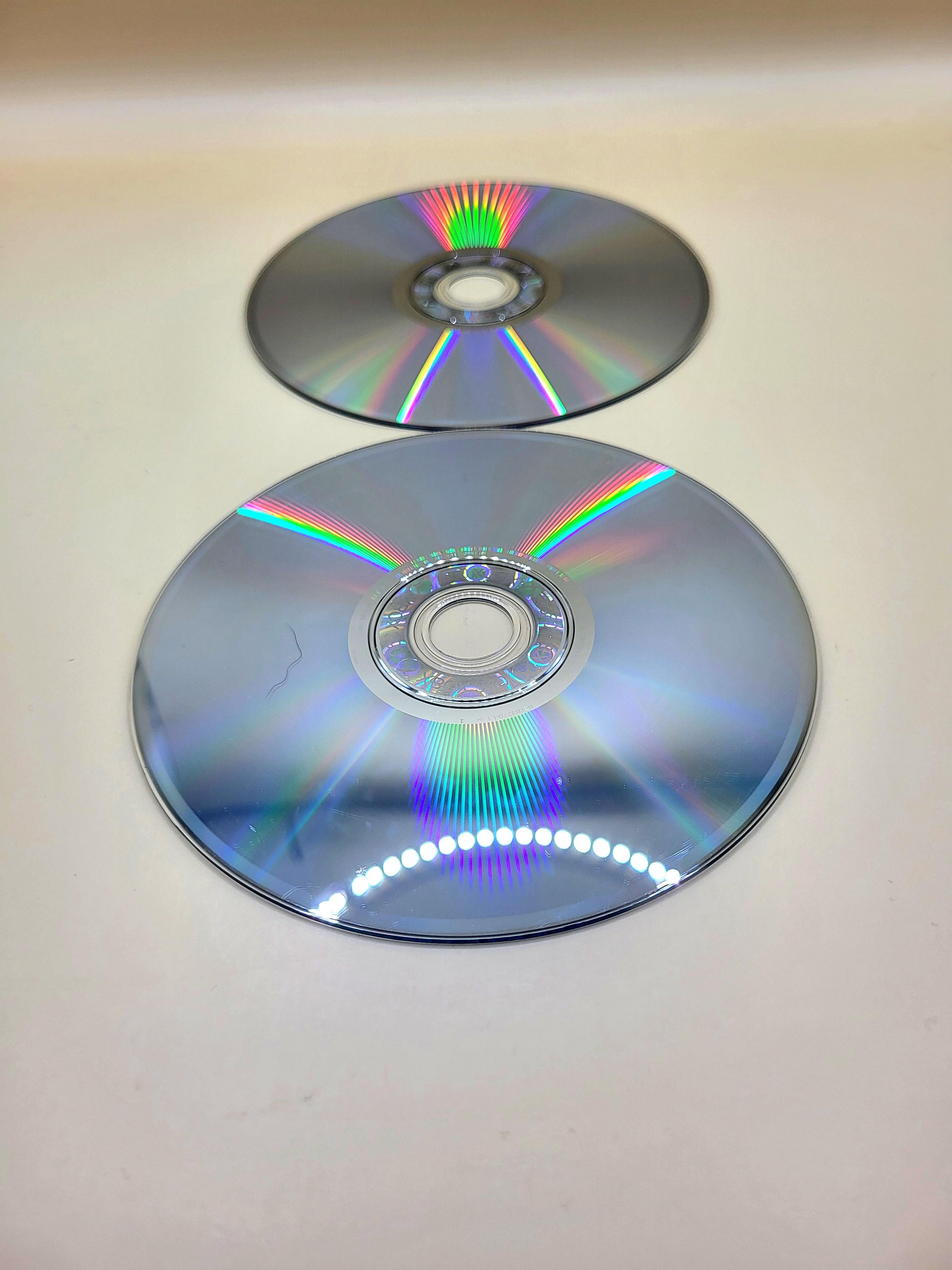 Burnout Paradise Ultimate Box & Trivial Pursuit Xbox 360 Disc